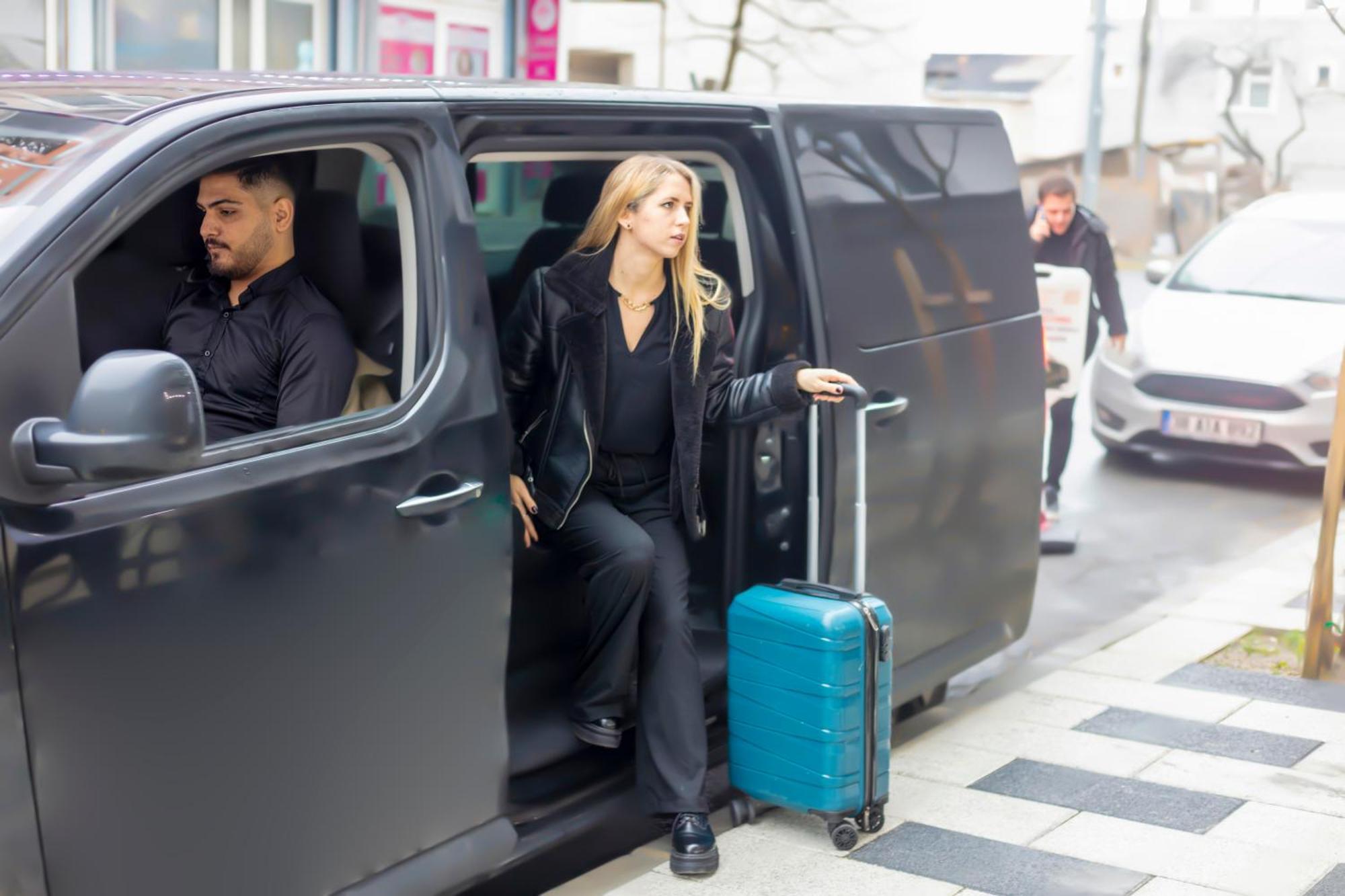 Dem Premium Hotel - Round Trip Airport Service - Istanbul International Airport Arnavutkoy Exterior foto